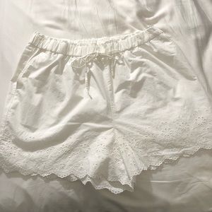 UNIQLO White Flowery Shorts